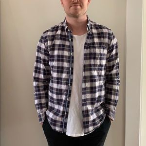 Banana Republic Shirts - BANANA REPUBLIC Plaid Button Down Shirt Banana Republic Shirts - BANANA REPUBLIC Plaid Button Down Shirt